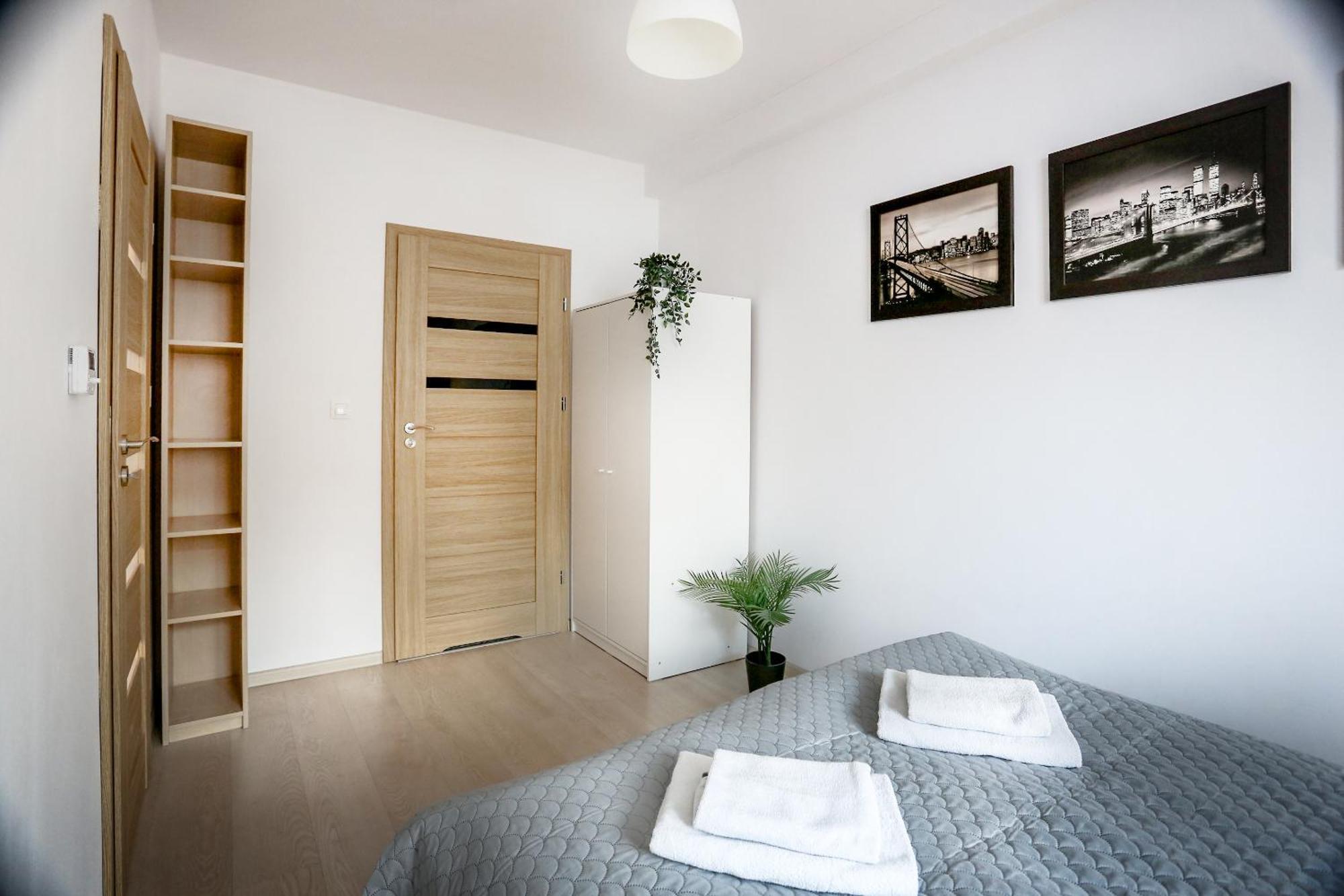 Fully-Furnished Apartment With Air Conditioning For Families, Cracow Old Town Krakow Exterior photo