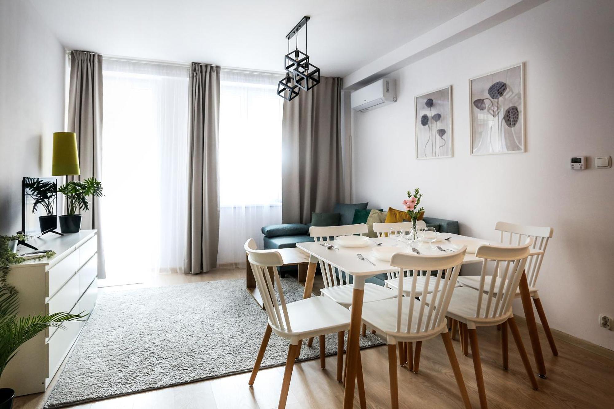 Fully-Furnished Apartment With Air Conditioning For Families, Cracow Old Town Krakow Exterior photo
